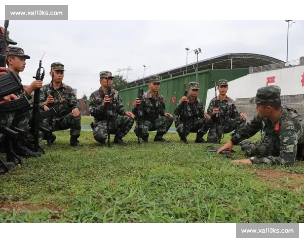 杨程晒与马斯切拉诺合影：昔日战友的足球情缘与执教征程的期许
